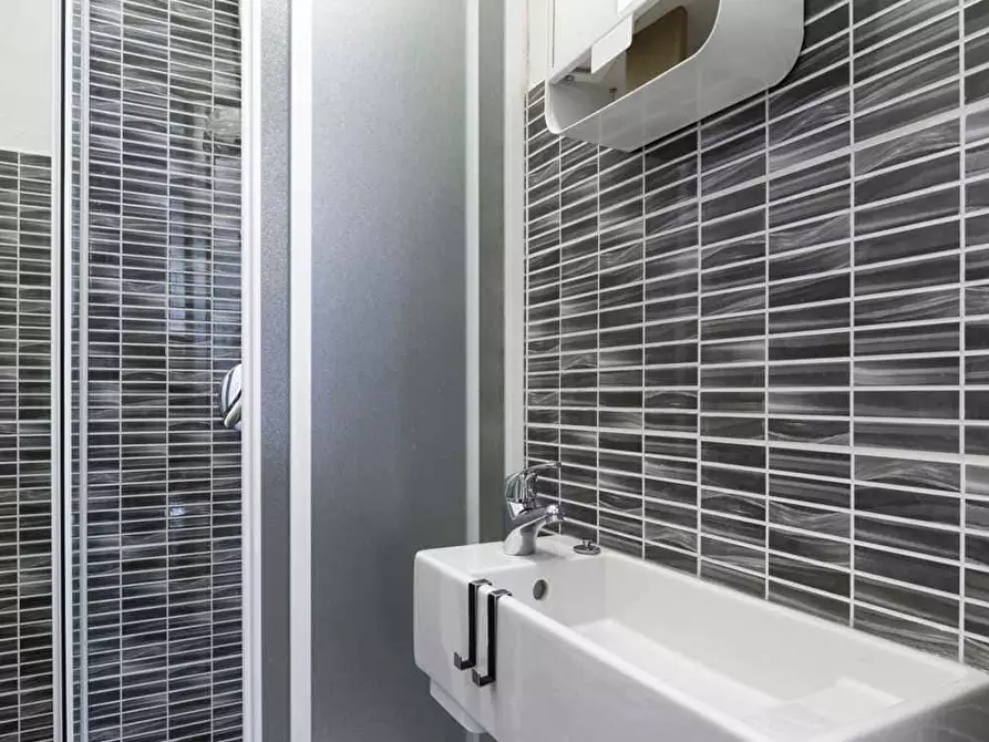 Immagine 26 di Camera in affitto  in Viale Abruzzi11 a Milano