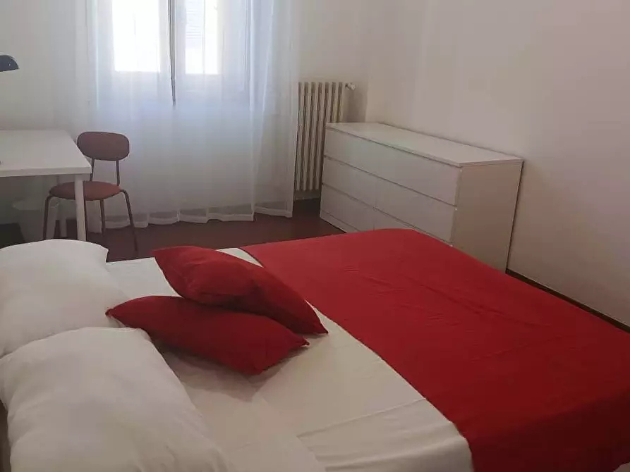 Immagine 5 di Camera in affitto  in Via Francesco Calzolari21 a Firenze