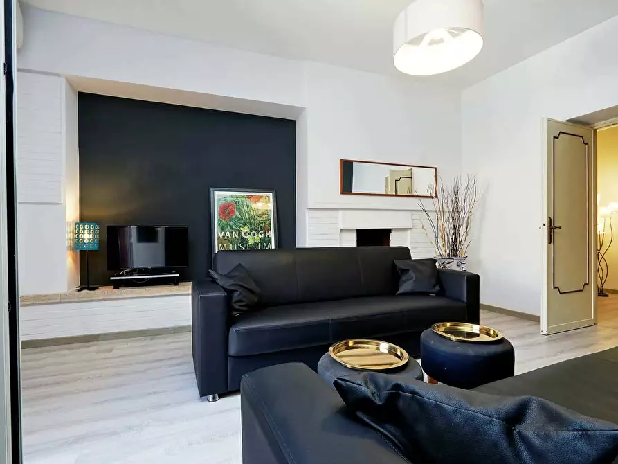 Immagine 23 di Appartamento in affitto  in Via della Mercede21 a Roma