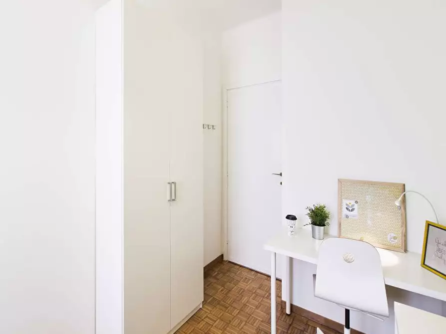 Immagine 3 di Camera in affitto  in Via Leone Tolstoi64 a Milano