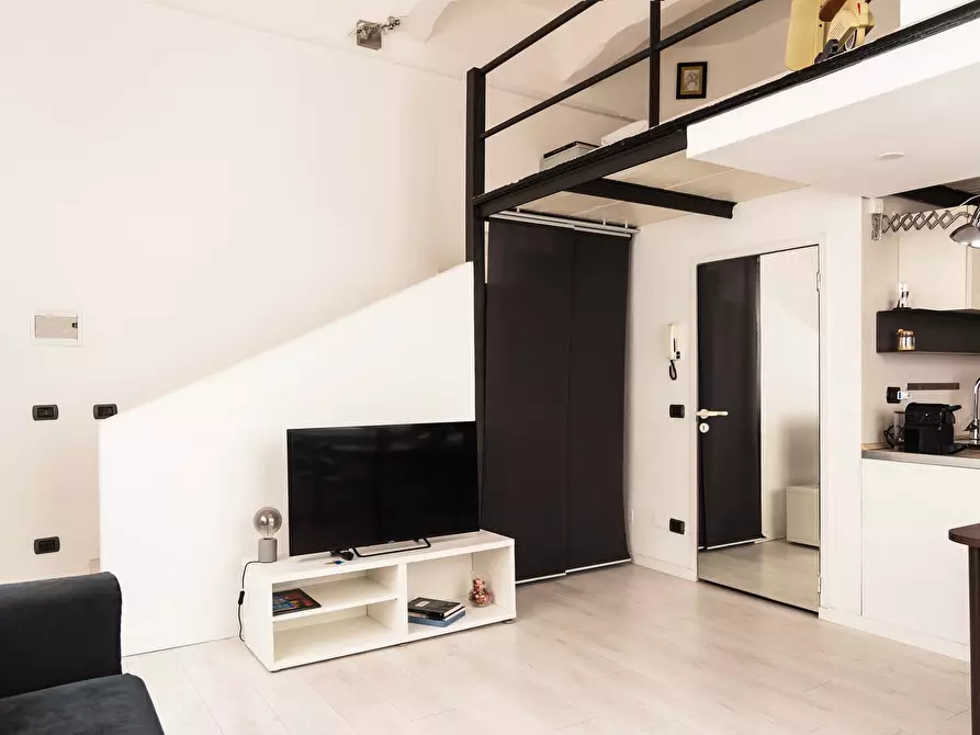 Immagine 14 di Appartamento in affitto  in Viale Umbria54 a Milano