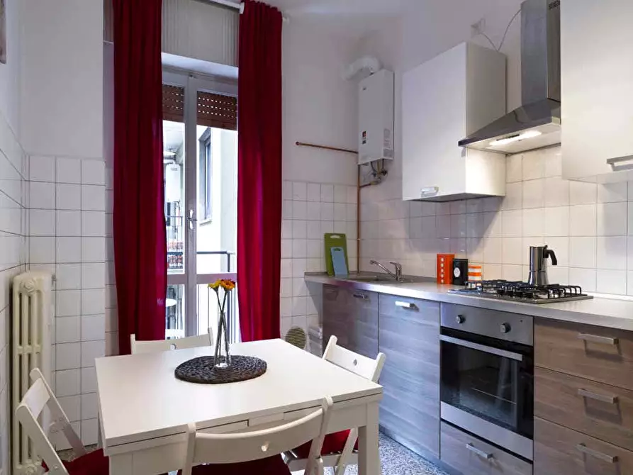 Immagine 15 di Camera in affitto  in Via Andrea Costa33 a Milano