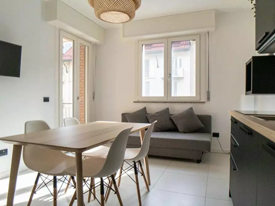 Immagine 1 di Appartamento in affitto  in Via Luigi Mercantini a Milano