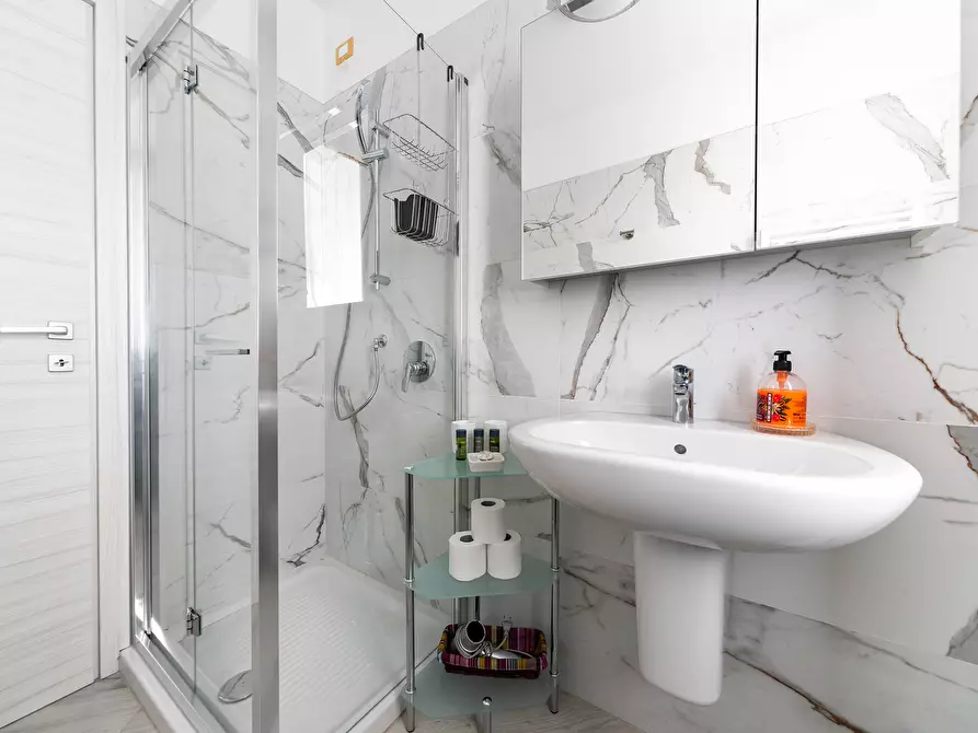 Immagine 22 di Appartamento in affitto  in Via Donato Creti24 a Bologna