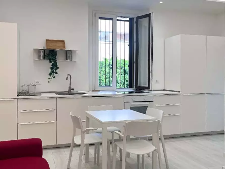 Immagine 9 di Appartamento in affitto  in Via Conte Rosso36 a Milano