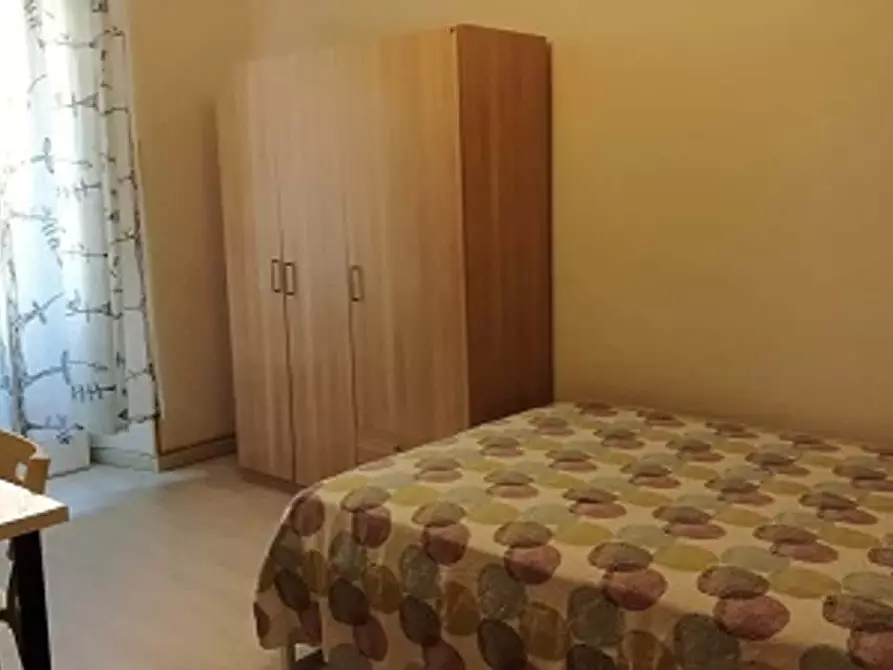 Immagine 9 di Camera in affitto  in Via Alessandria143 a Roma