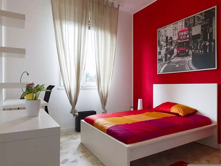 Immagine 3 di Camera in affitto  in Via Salvatore Barzilai15 a Milano