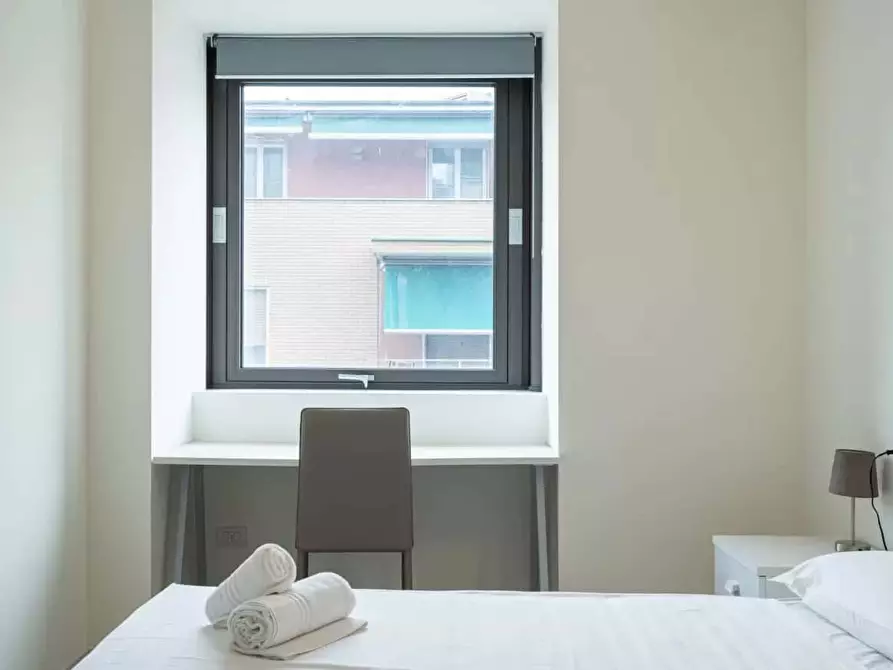 Immagine 20 di Appartamento in affitto  in Via Ippolito Rosellini2 a Milano