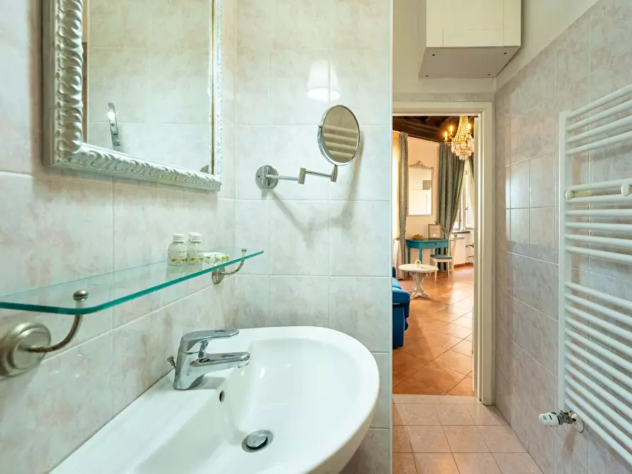 Immagine 31 di Appartamento in affitto  in Via della Vigna Nuova a Firenze