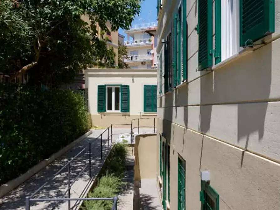 Immagine 19 di Appartamento in affitto  in Via Giulia di Gallese4 a Roma