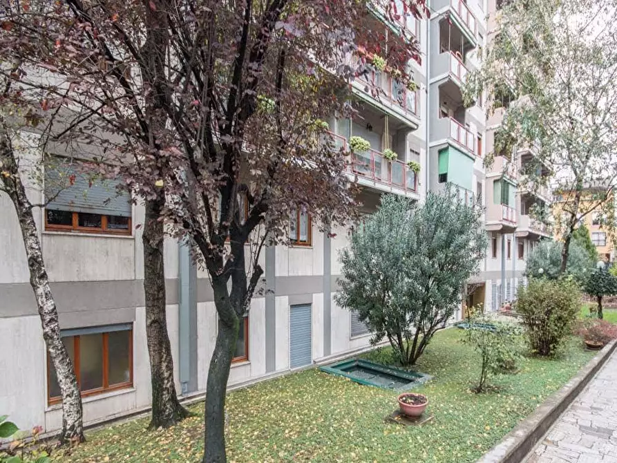 Immagine 18 di Camera in affitto  in VIA RESSI12 a Milano