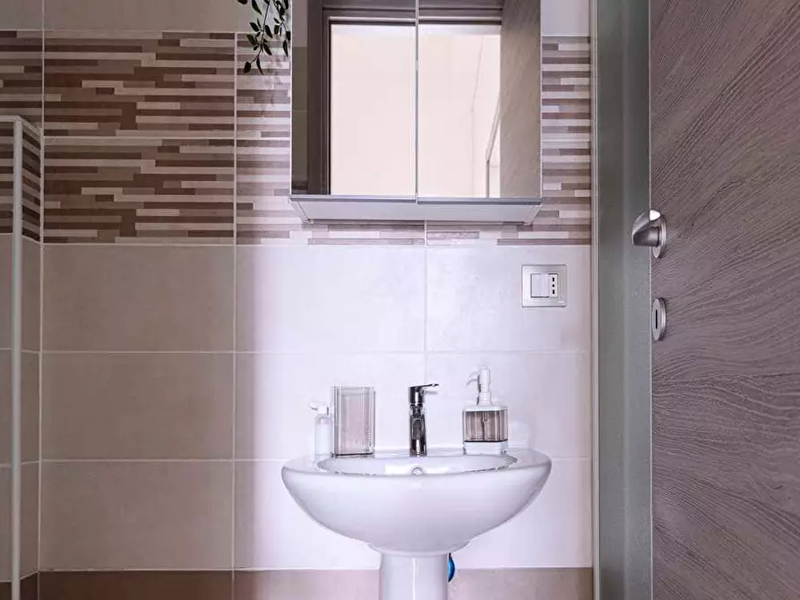 Immagine 13 di Camera in affitto  in Via Ippodromo9 a Milano