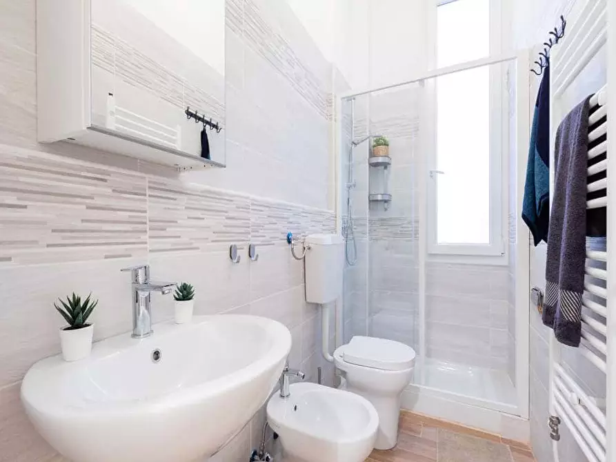 Immagine 9 di Camera in affitto  in Viale Alfredo Oriani26 a Bologna