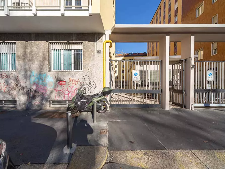 Immagine 63 di Appartamento in affitto  in Via Salasco5 a Milano