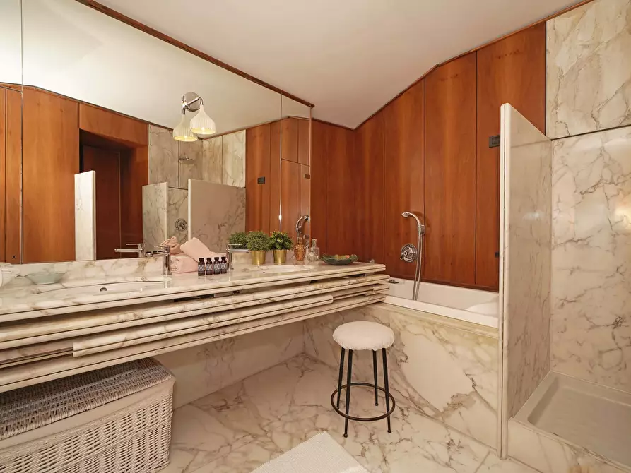 Immagine 7 di Appartamento in affitto  in Via Castelletto4 a Peschiera Del Garda