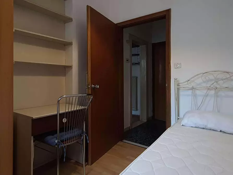 Immagine 22 di Camera in affitto  in Piazza Santa Maria Maggiore a Trento