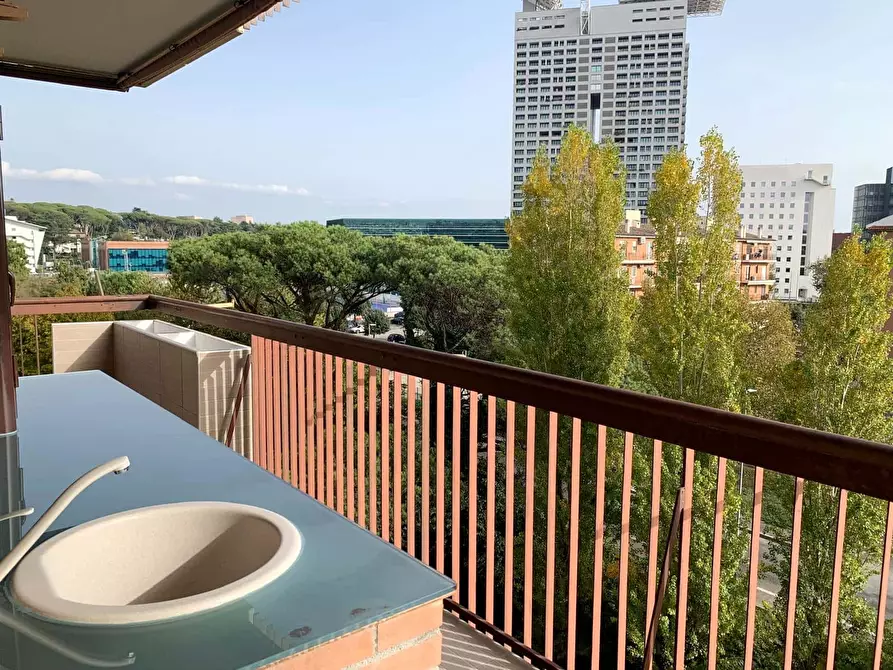 Immagine 25 di Appartamento in affitto  in Viale della Grande Muraglia59 a Roma