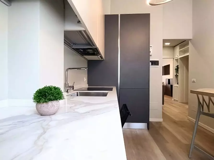 Immagine 10 di Appartamento in affitto  in Via Olmetto a Milano