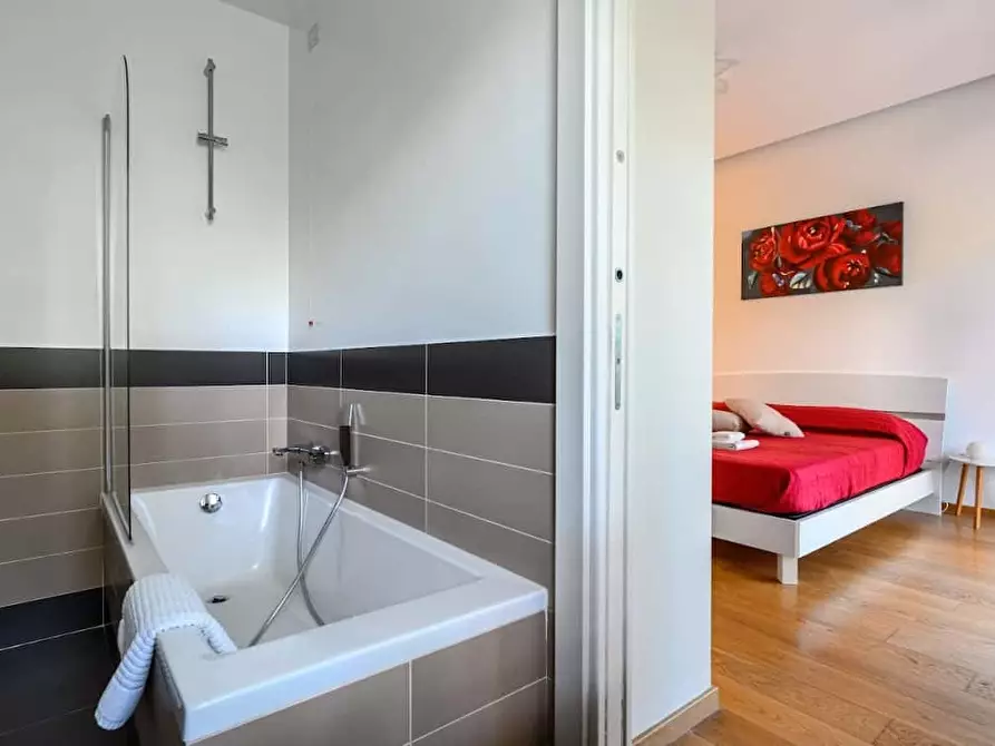 Immagine 5 di Appartamento in affitto  in Viale Beethoven26 a Roma