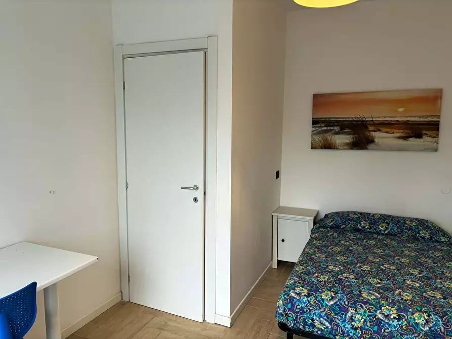 Immagine 4 di Camera in affitto  in Via Angelo de Gasperis2 a Milano