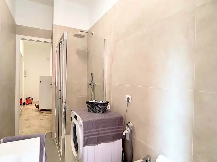 Immagine 21 di Appartamento in affitto  in Via Tavazzano a Milano