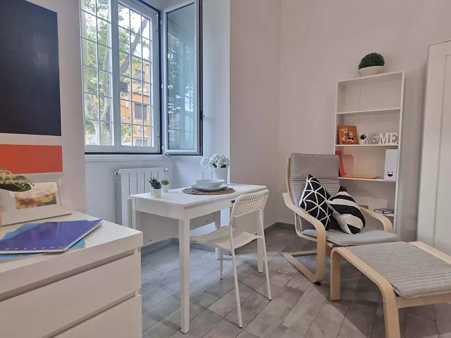 Immagine 14 di Camera in affitto  in Via Ostiense343 a Roma