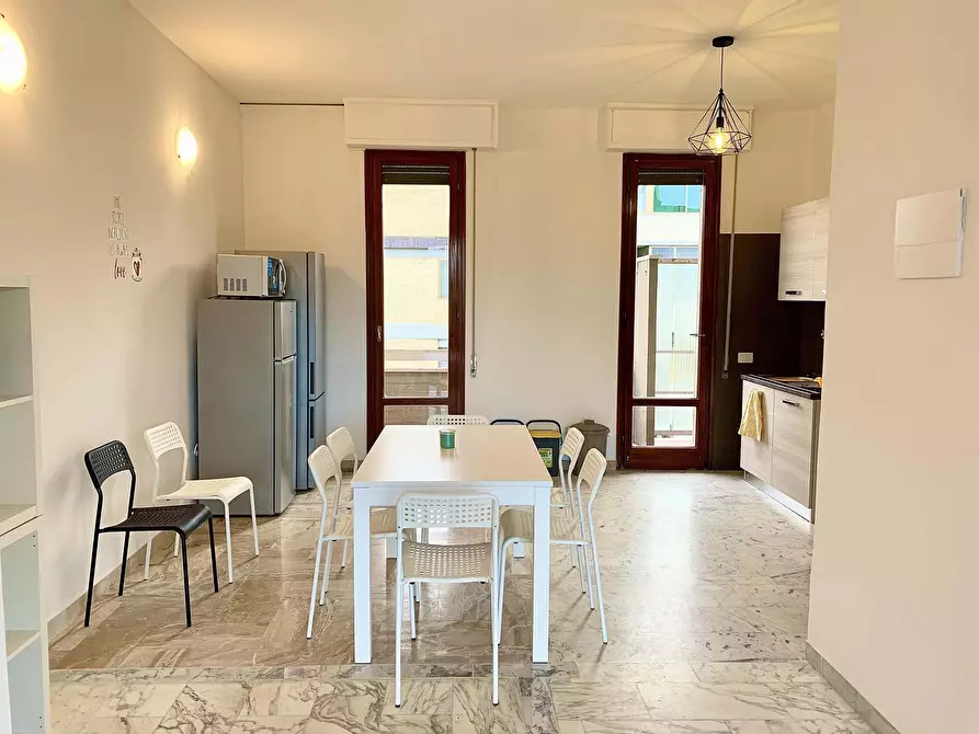 Immagine 27 di Camera in affitto  in Viale Francesco Redi45 a Firenze