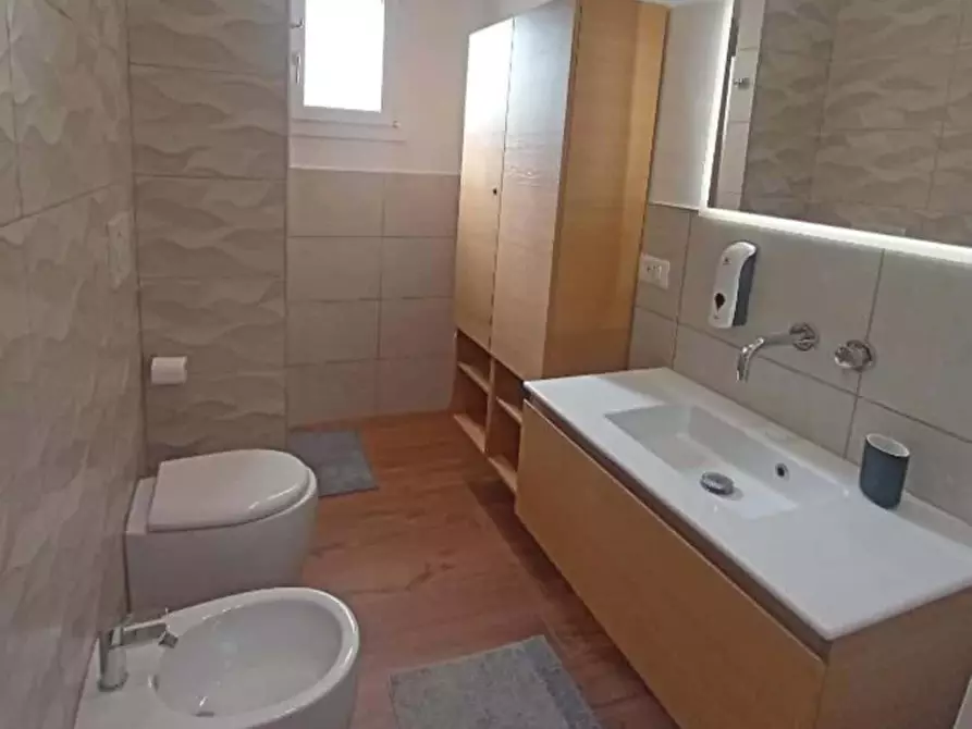 Immagine 5 di Appartamento in affitto  in Viale Misurata19 a Rimini