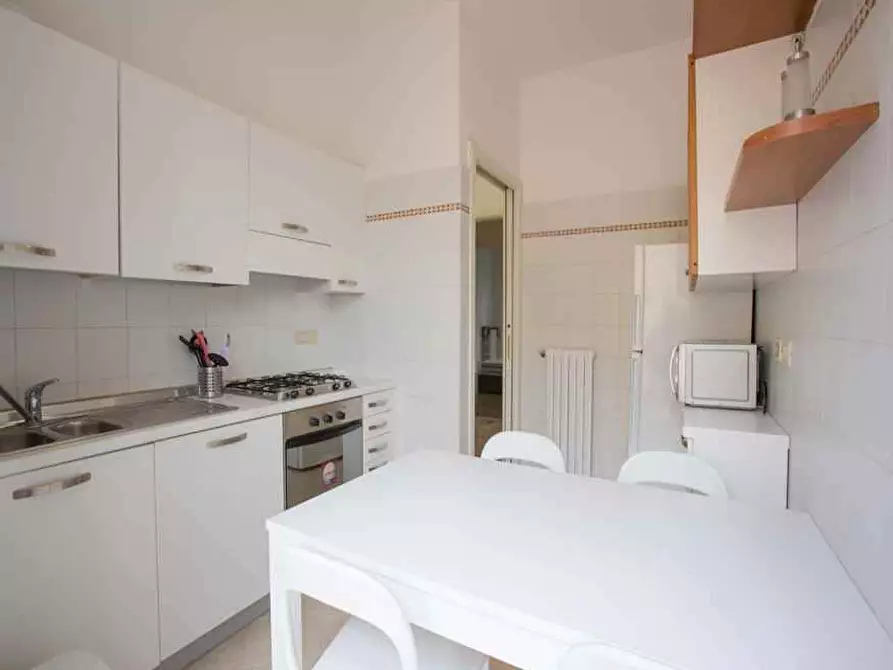 Immagine 5 di Camera in affitto  in Via Farneti4 a Milano