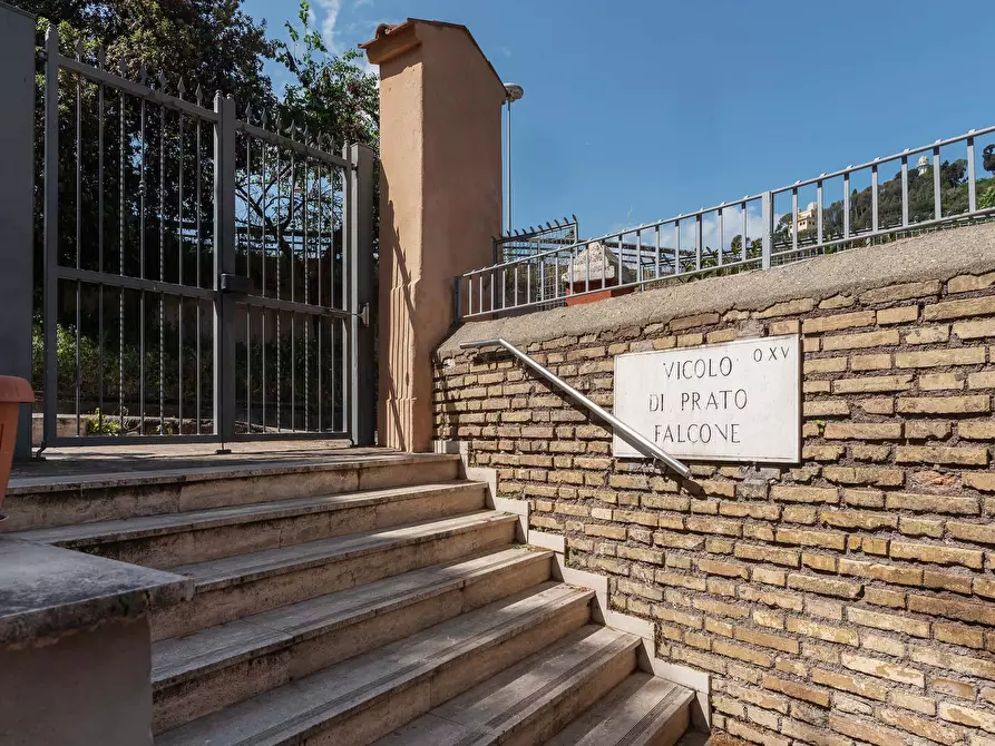 Immagine 25 di Appartamento in affitto  in Vicolo di Prato Falcone a Roma