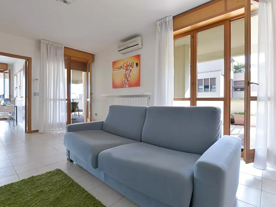 Immagine 1 di Appartamento in affitto  in Via Emilia Levante43 a Bologna