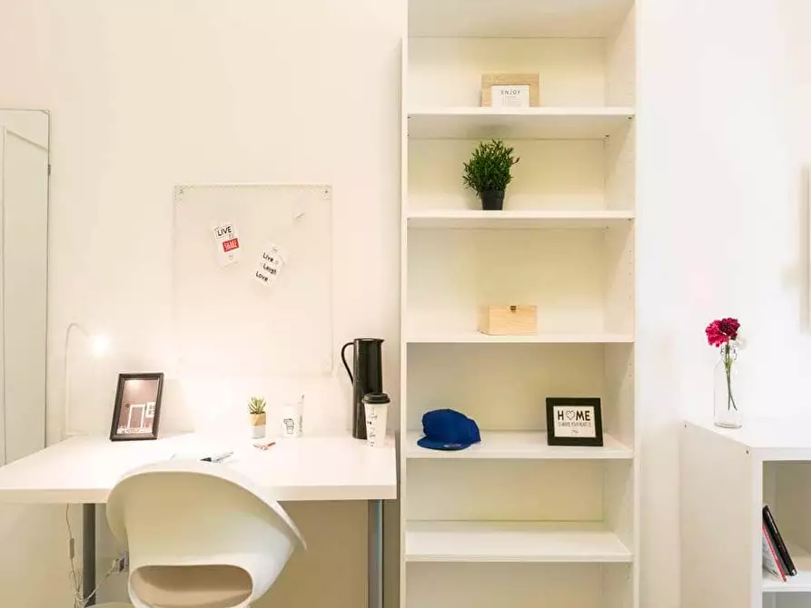 Immagine 4 di Camera in affitto  in Via Francesco Primaticcio182 a Milano