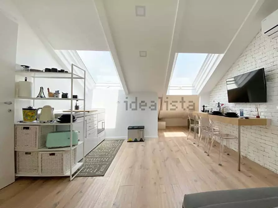 Immagine 11 di Appartamento in affitto  in Via Domodossola7 a Milano