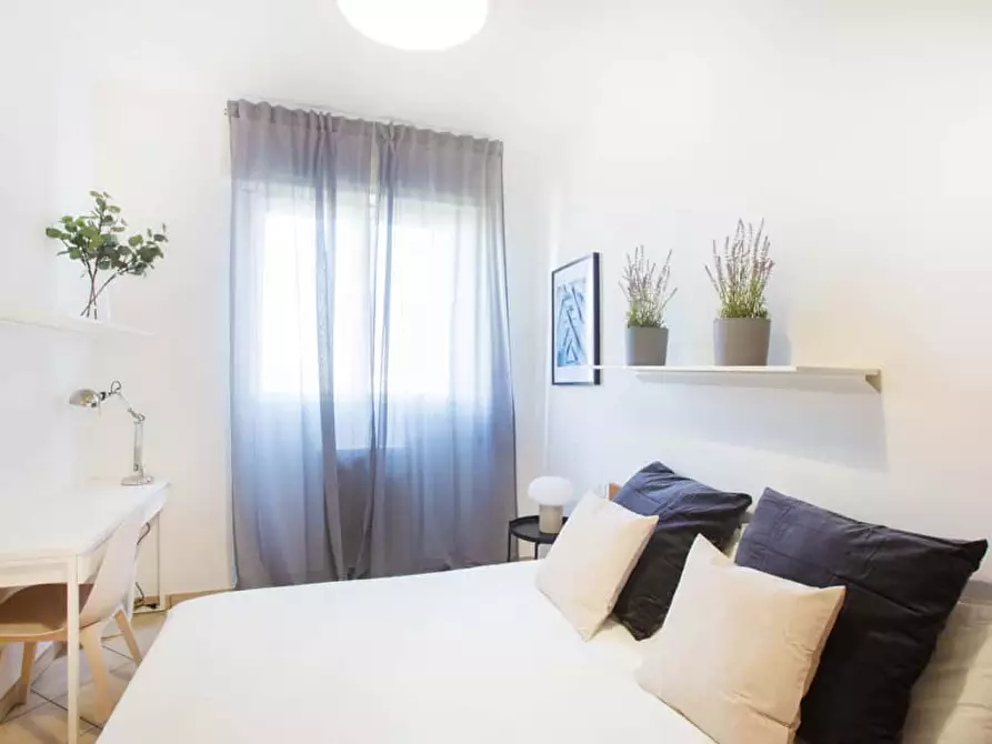 Immagine 5 di Camera in affitto  in Via Federico Engels1 a Milano