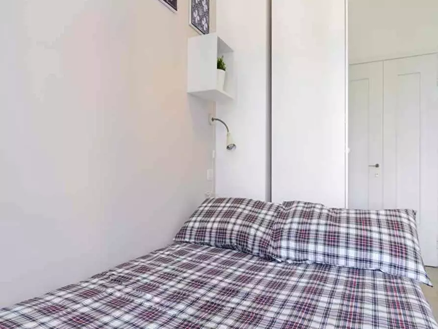 Immagine 5 di Camera in affitto  in Via Sulmona23 a Milano