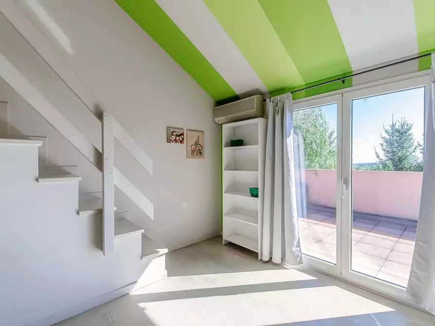 Immagine 38 di Appartamento in affitto  in Via Belvedere10 a Bizzarone