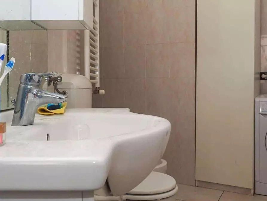 Immagine 16 di Camera in affitto  in Via Privata Ugo Tommei a Milano