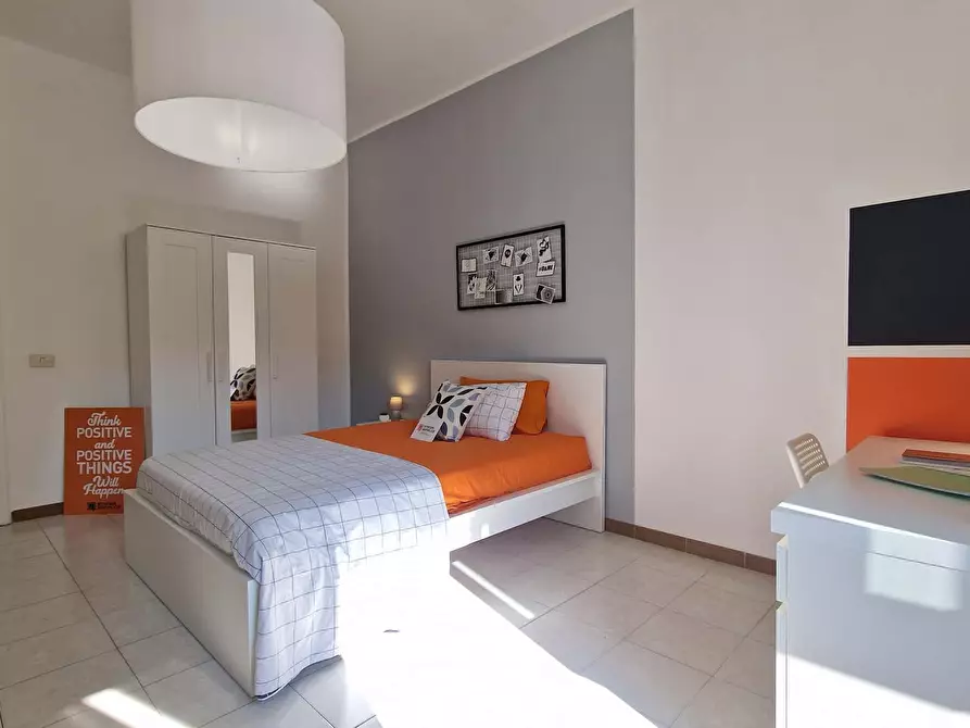 Immagine 4 di Camera in affitto  in Via Ostiense353 a Roma