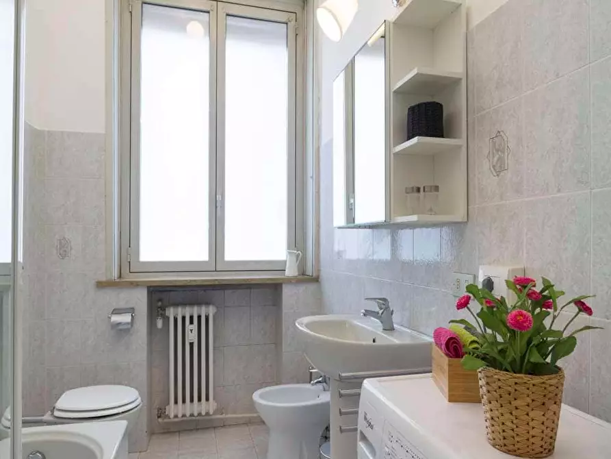 Immagine 9 di Camera in affitto  in Via Tarquinio Prisco3 a Milano