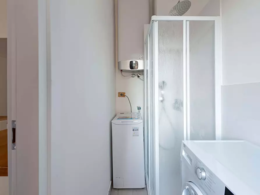 Immagine 11 di Camera in affitto  in Viale Carlo Troya2 a Milano