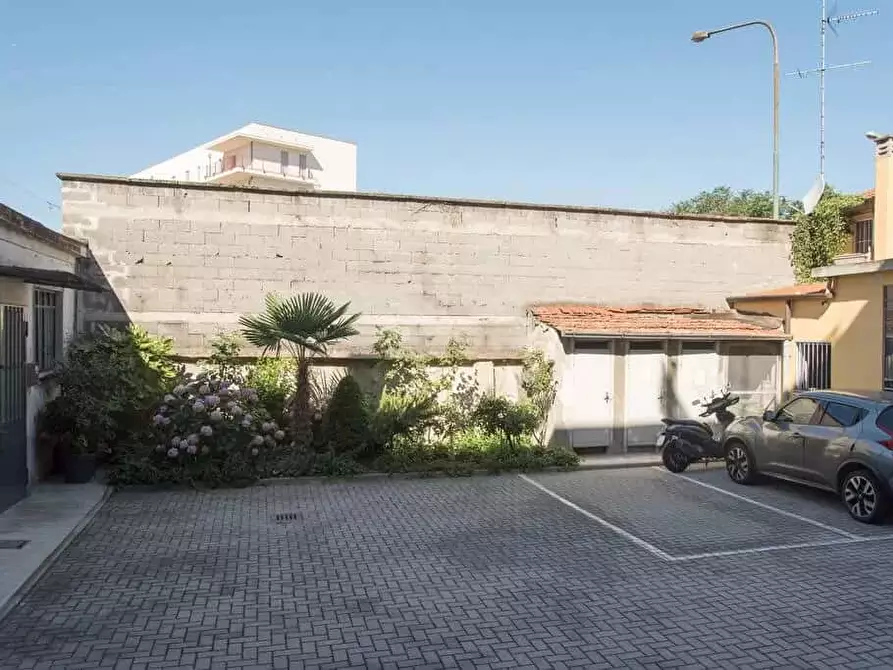 Immagine 18 di Appartamento in affitto  in Via Barona25 a Milano