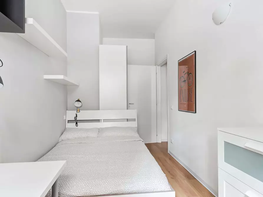 Immagine 4 di Camera in affitto  in Via Stromboli1 a Milano