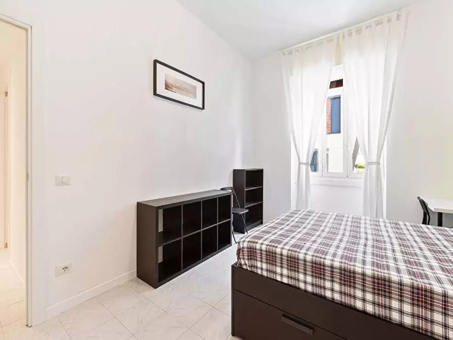 Immagine 1 di Camera in affitto  in Via Pantigliate6 a Milano