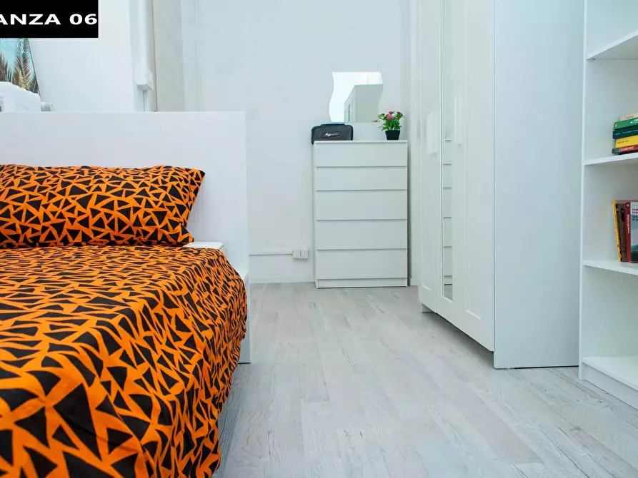 Immagine 1 di Camera in affitto  in Piazza Tancredi Galimberti25 a Torino