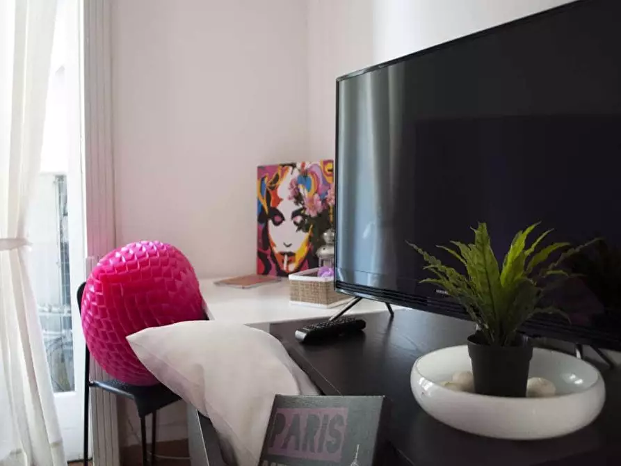 Immagine 8 di Camera in affitto  in Viale Tunisia13 a Milano