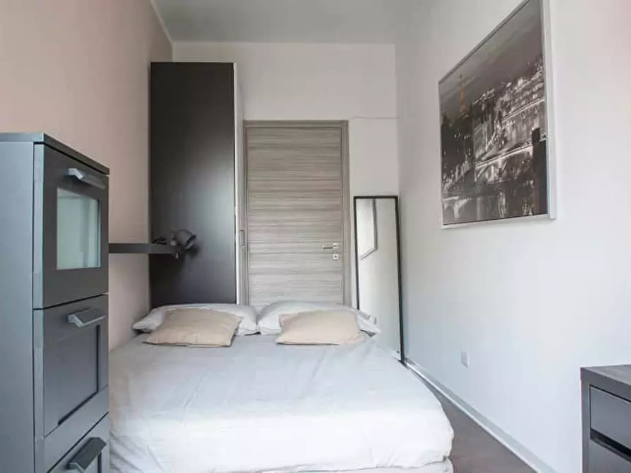 Immagine 1 di Camera in affitto  in Largo Domodossola2 a Milano