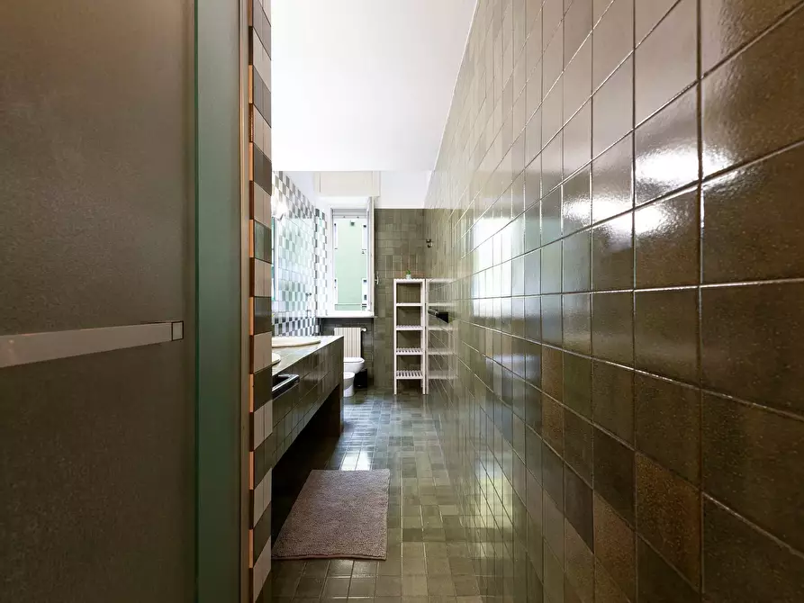 Immagine 8 di Camera in affitto  in Via Andrea Costa1 a Milano