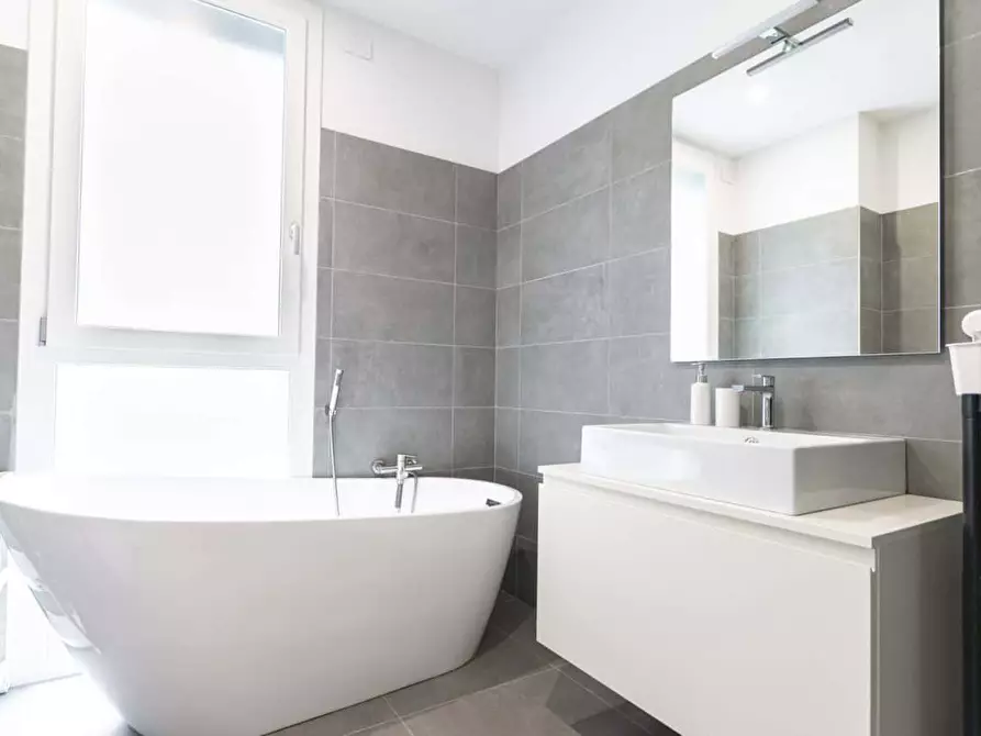 Immagine 10 di Appartamento in affitto  in Via Principe Eugenio3 a Milano