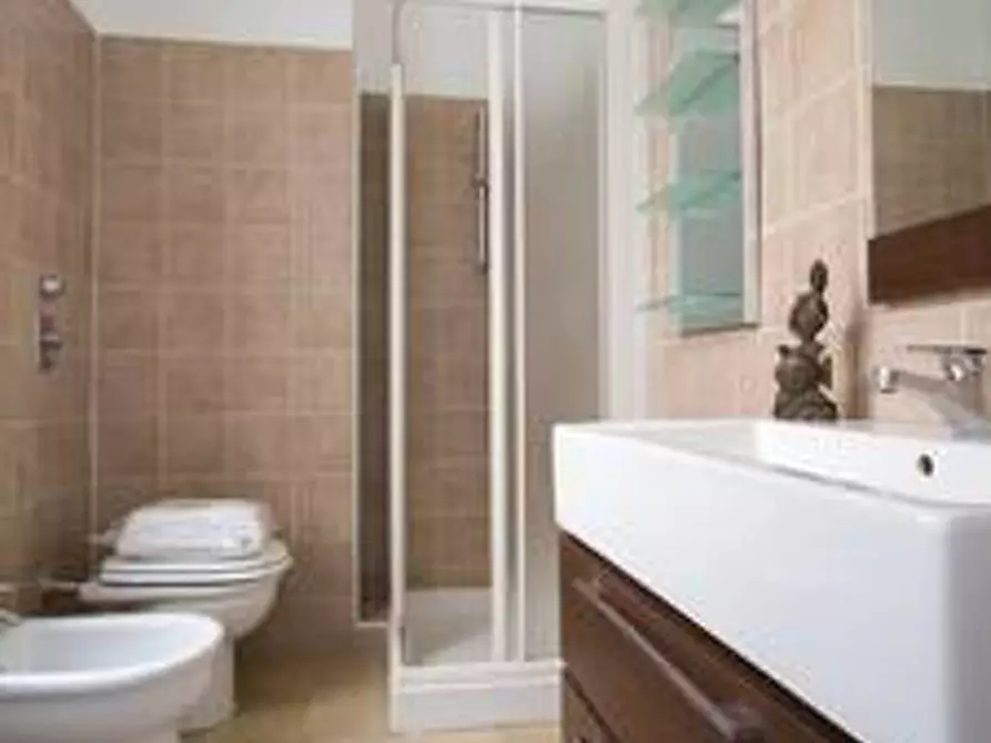 Immagine 13 di Appartamento in affitto  in Via dei Piatti8 a Milano