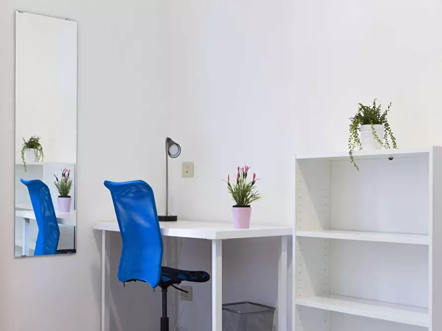 Immagine 5 di Camera in affitto  in Via Gustavo Modena35 a Milano